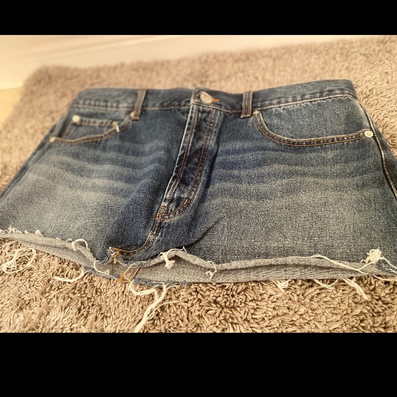 Mini Skirt (31” waist) - Picture 2 of 3